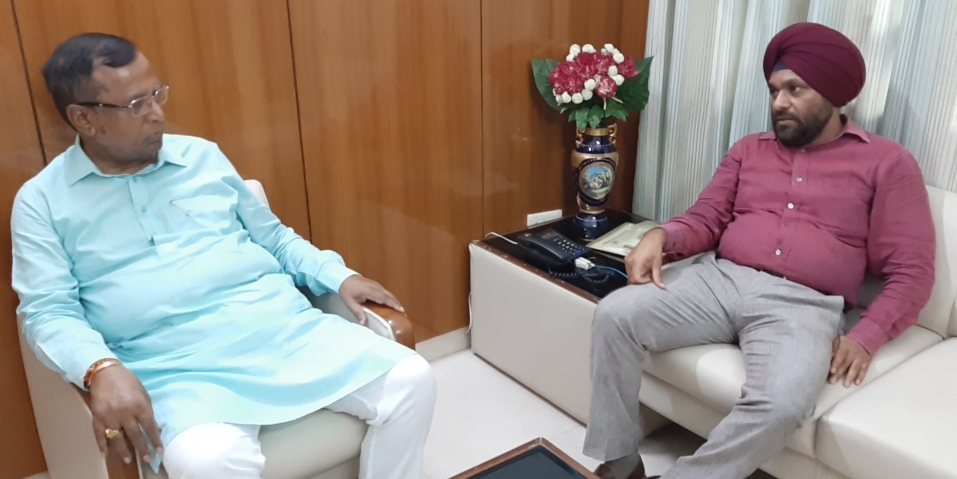 केन्द्रीय मंत्री सोमप्रकाश के सामने चंडीगढ़ प्रशासन में अनुसूचित जातियों को प्रतिनिधित्व देने की मांग रखी गई